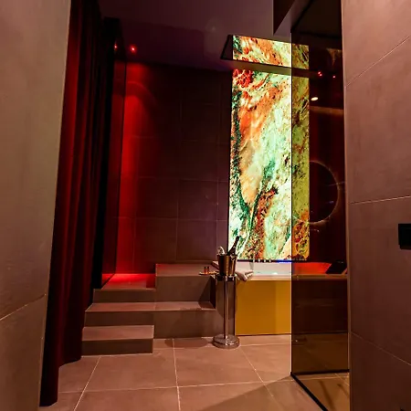 Gold Suite&spa Guest house